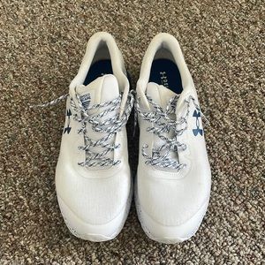 Men’s Under Armour Charge Escape sneakers size 12